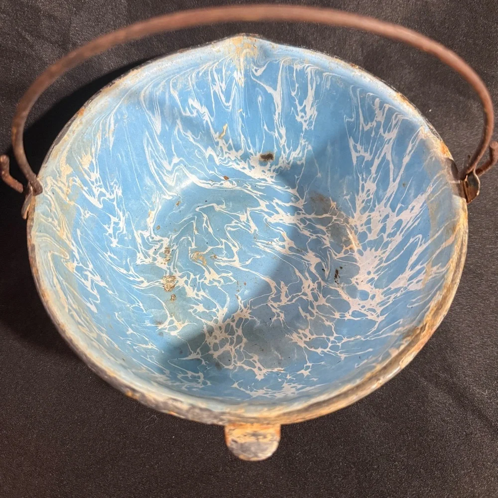 Vintage Blue Marbled Enamelware Spouted Bowl with Handle